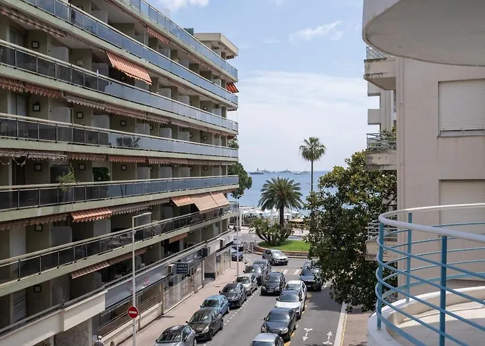 Escapade Azur, 2p, 1 Min Plage, Balcon Апартаменты Антиб